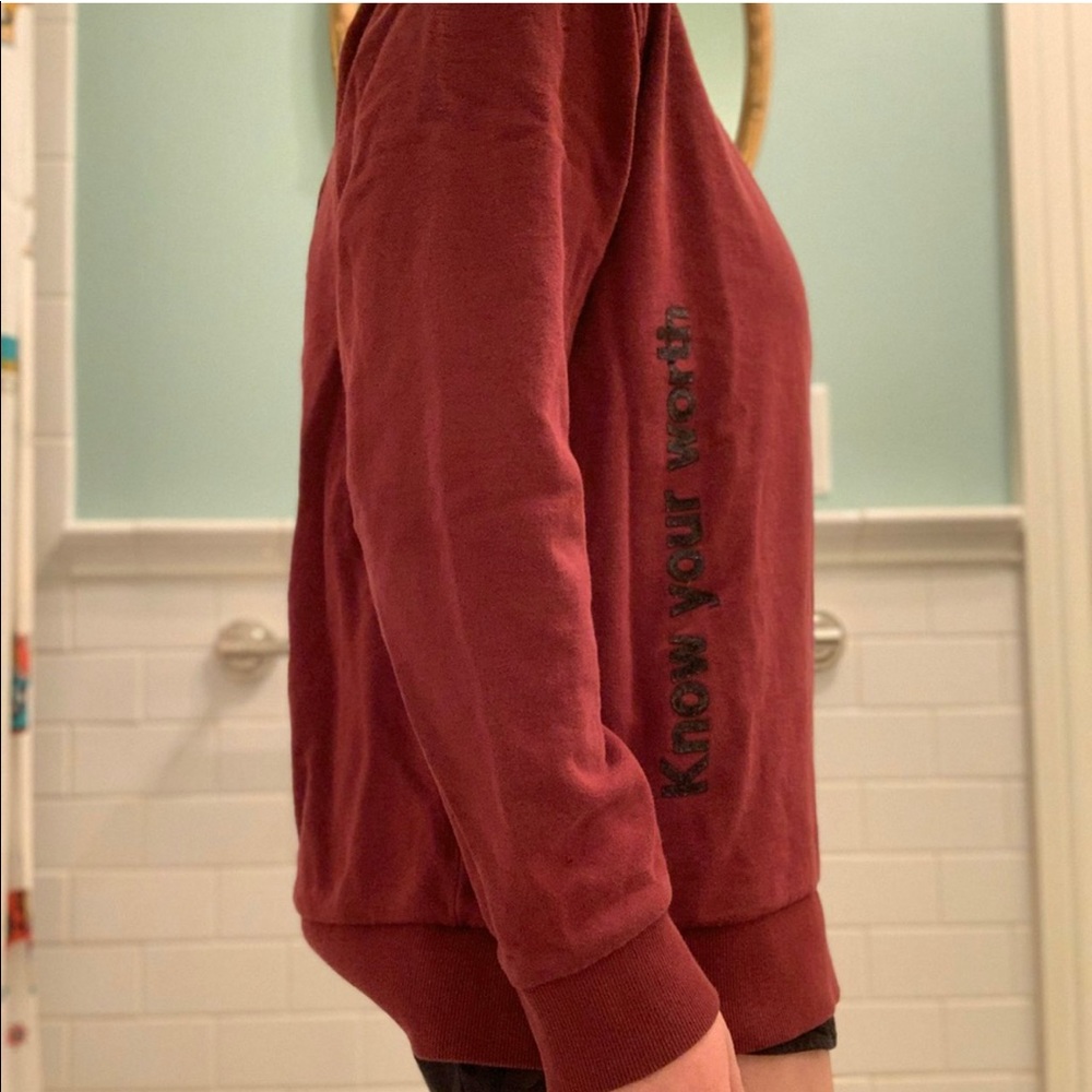 Sweatshirt